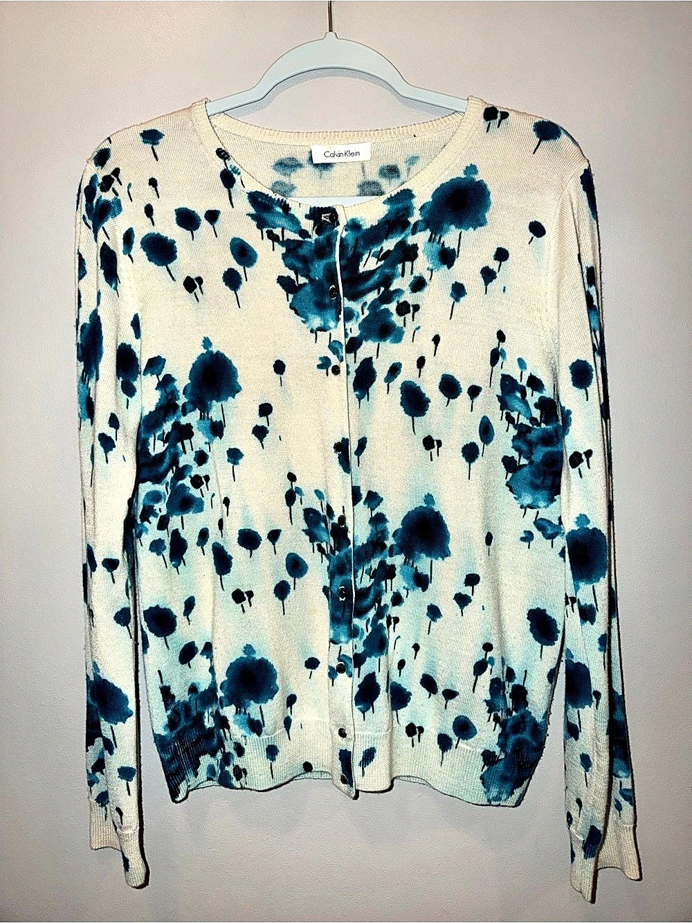Calvin Klein Watercolor Floral Cardigan Sweater Cream Blue Abstract Sz M preppy